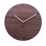 Design Wanduhr 'Bergtouhr Nuss rund'