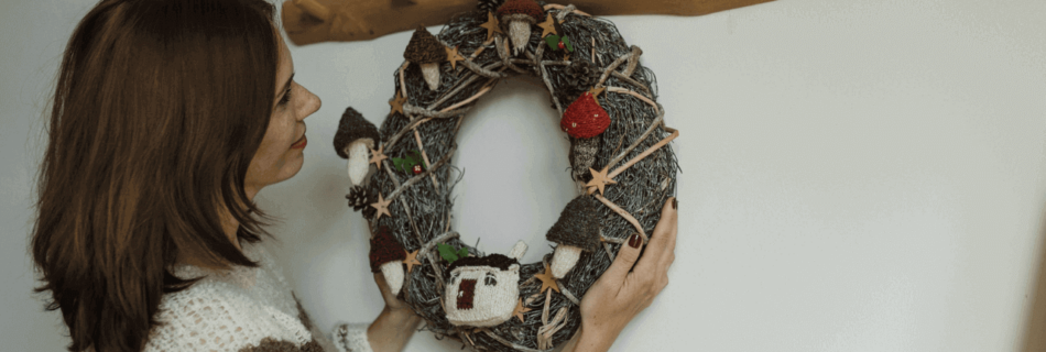 Wreaeth hängen an der Wand