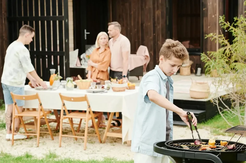 Ostern im Freien mit einer Grillstation